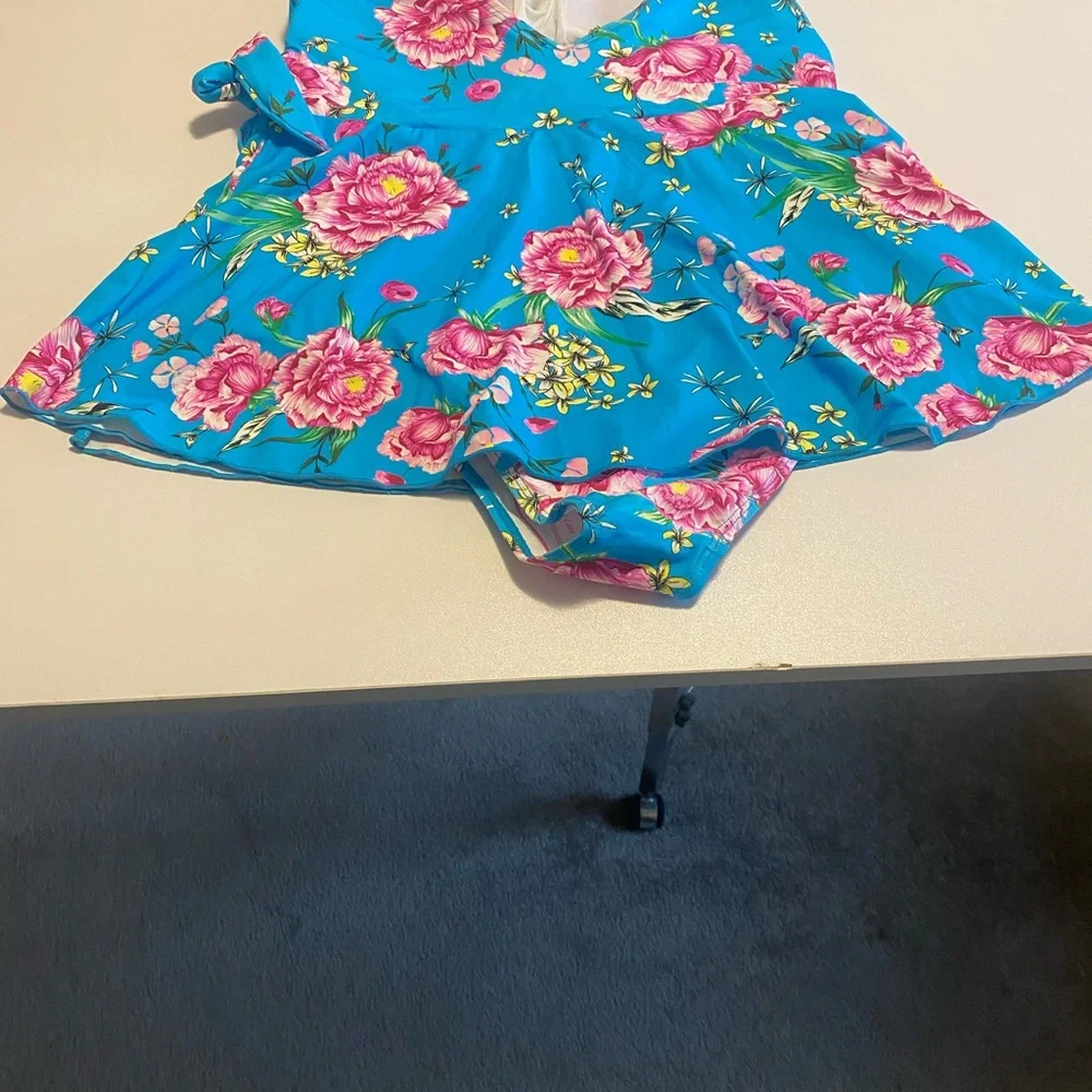 Vibrant Floral Swim Dress - Picture 4 of 6